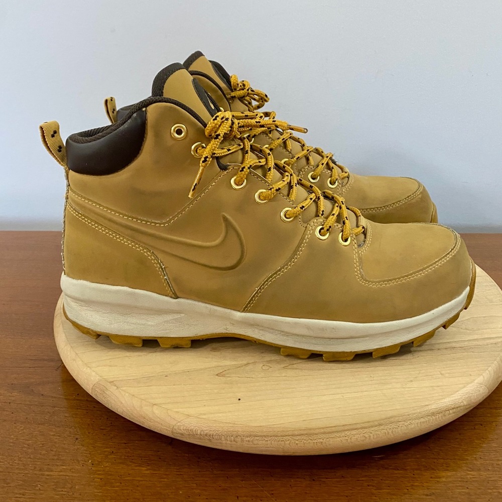 Nike Manoa Leather Boots Men's Sz 11 Haystack Wheat Trail Sneaker 454350-700